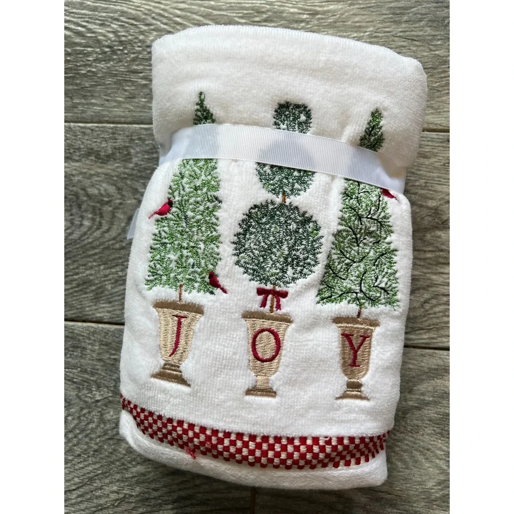 Wellesley Manor Hand Towels Set of 2 Holiday Collection Red Ribbon NWT Trees JoY